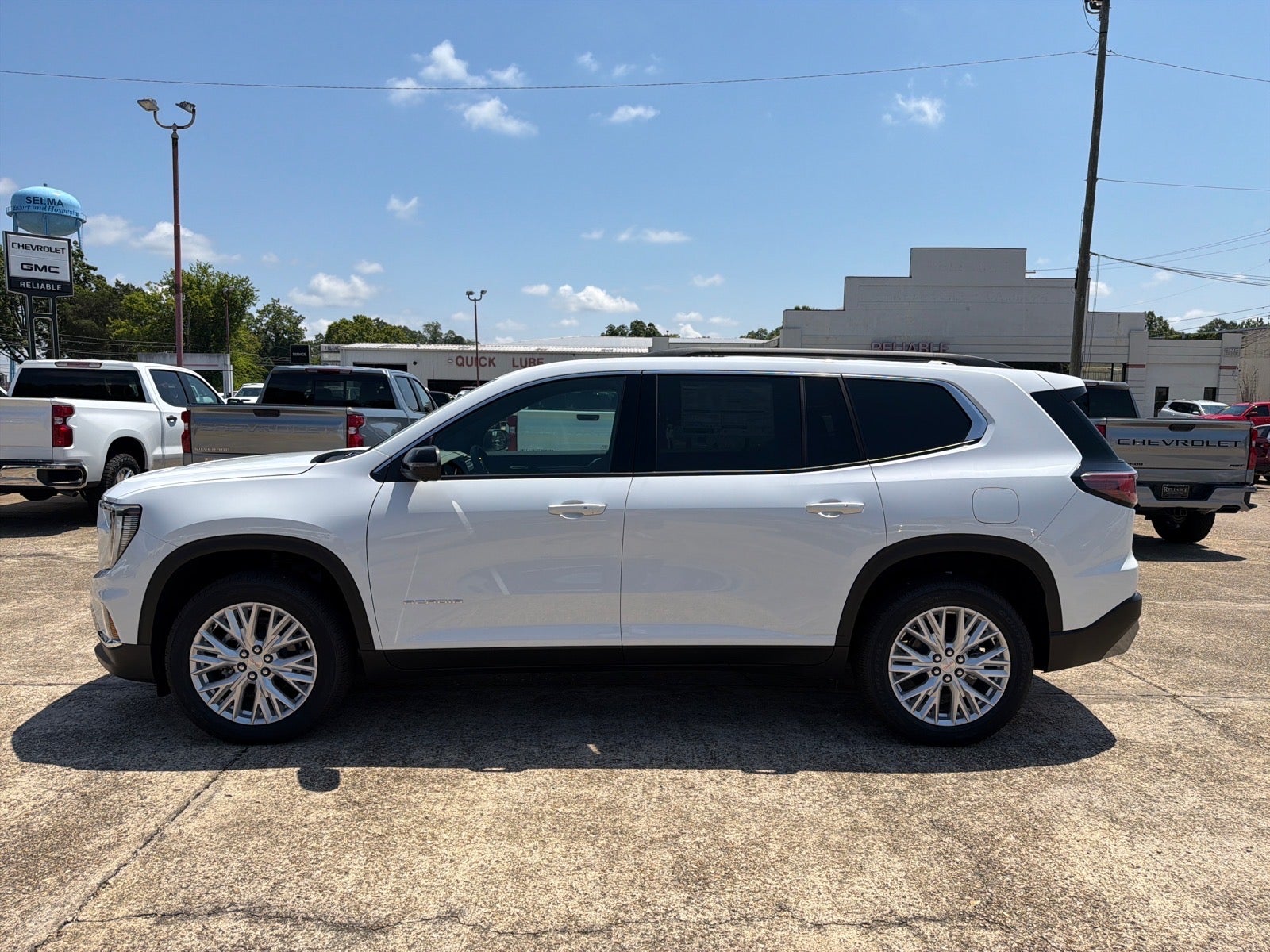 2026 GMC Acadia Elevation