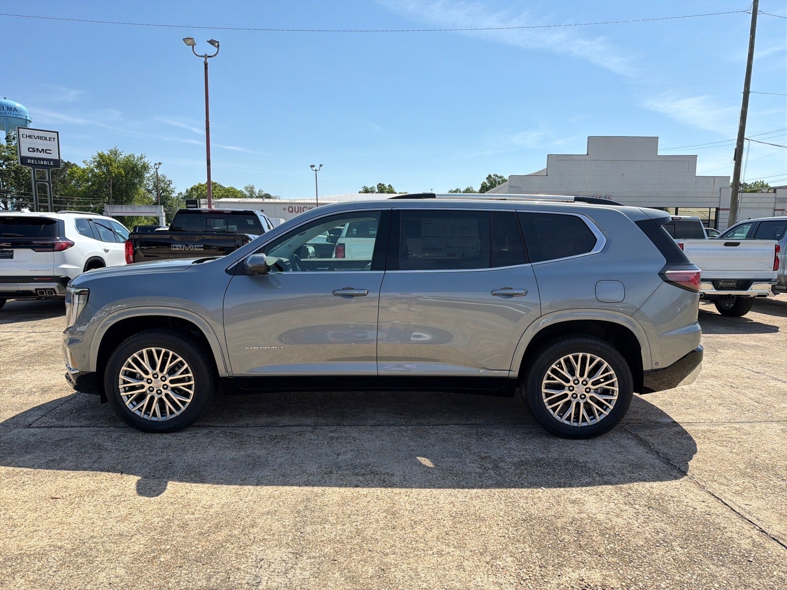 2026 GMC Acadia Denali