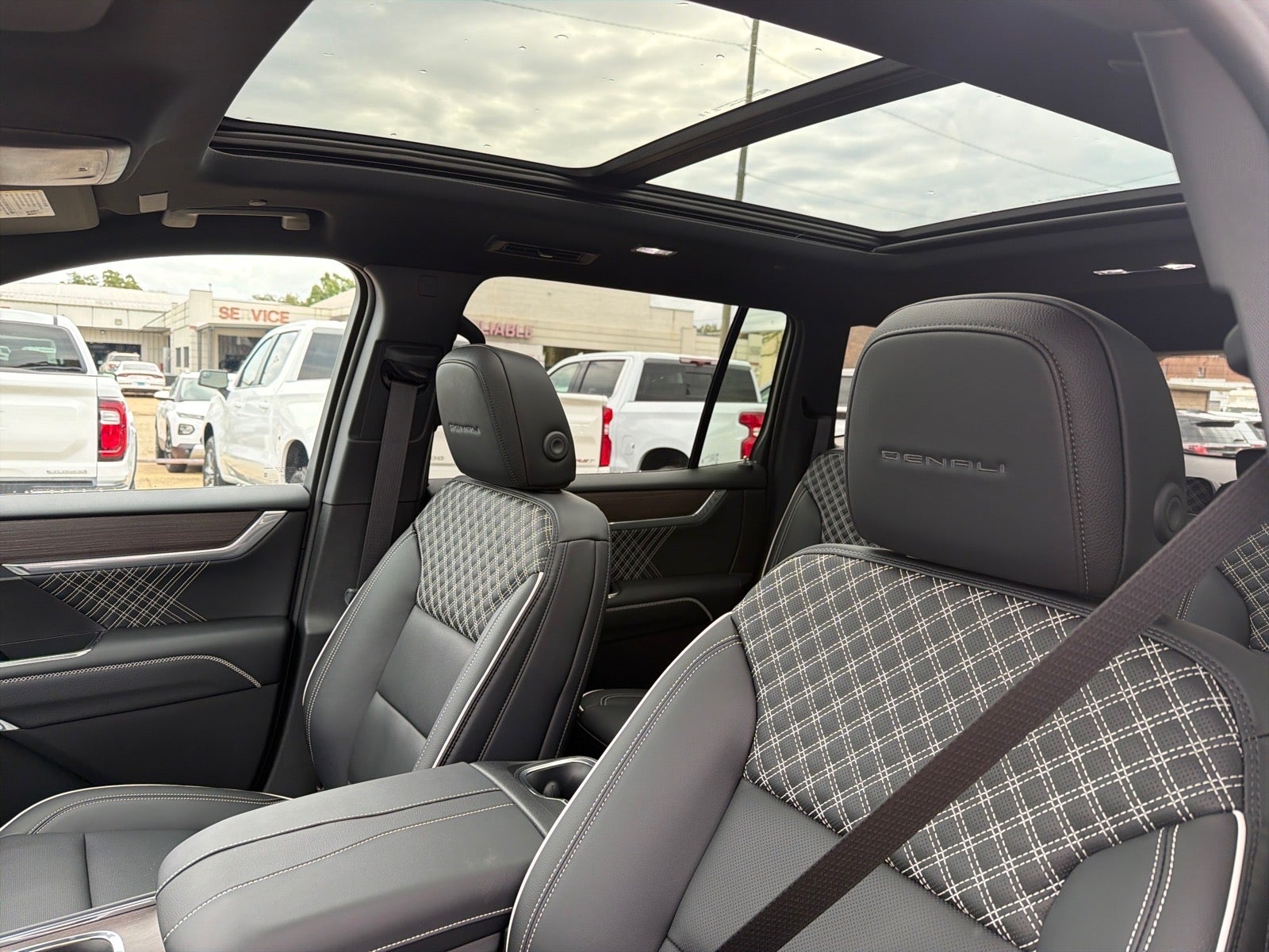 2027 GMC Acadia Denali