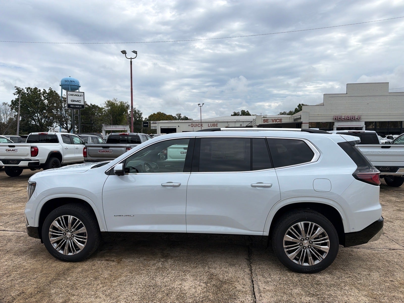 2027 GMC Acadia Denali