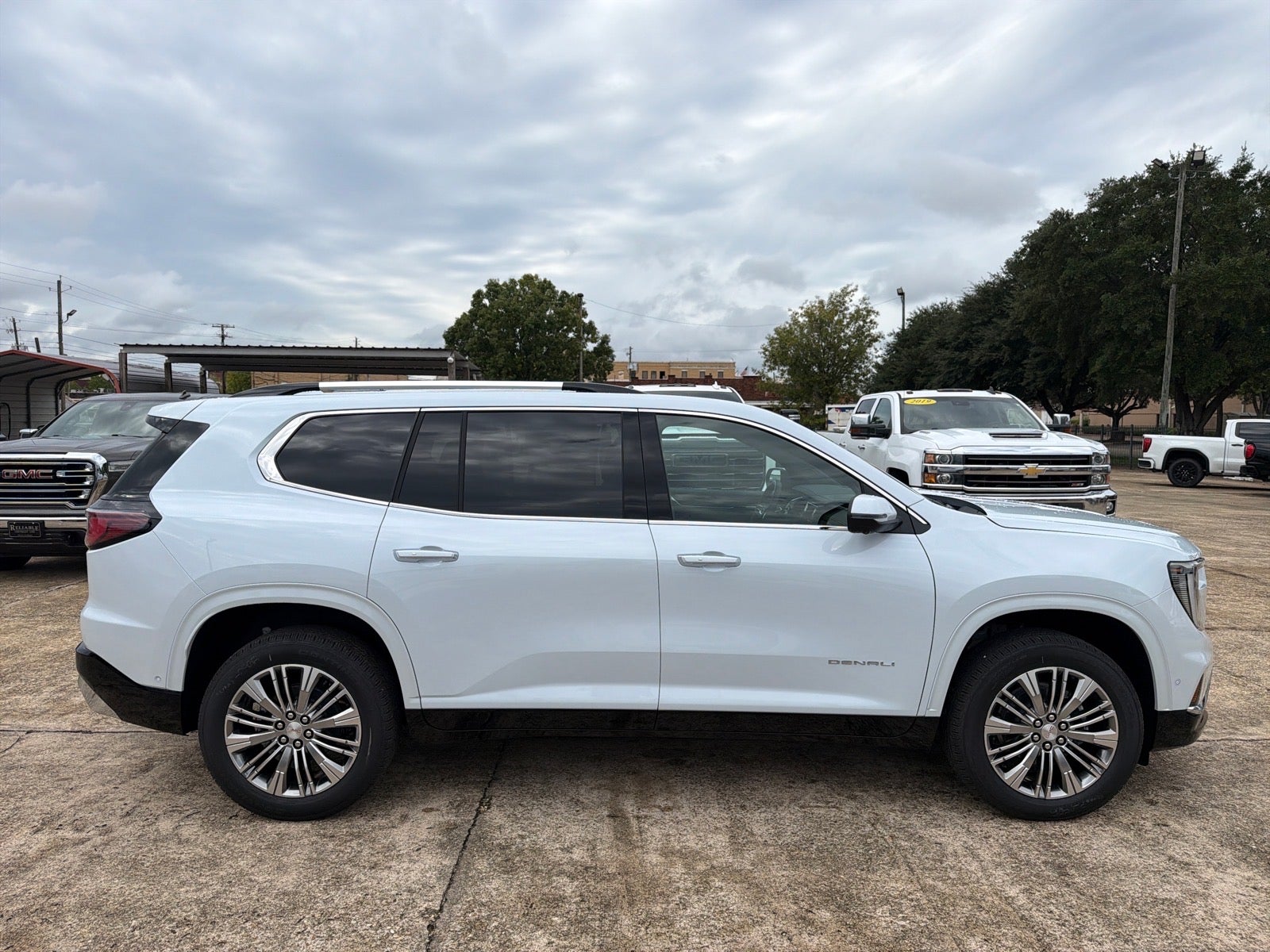 2027 GMC Acadia Denali