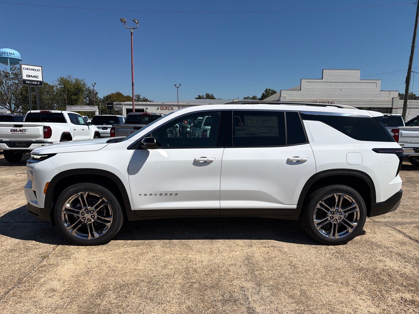 2027 Chevrolet Traverse LT