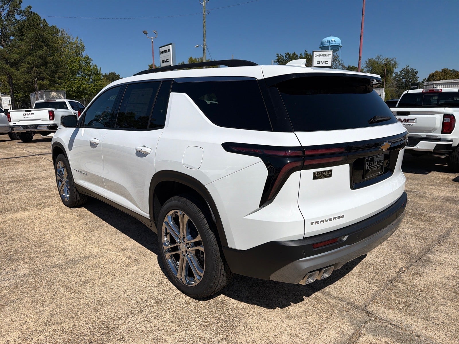 2027 Chevrolet Traverse LT