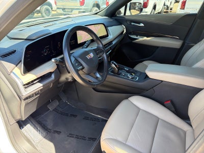 2024 Cadillac XT4 Premium Luxury