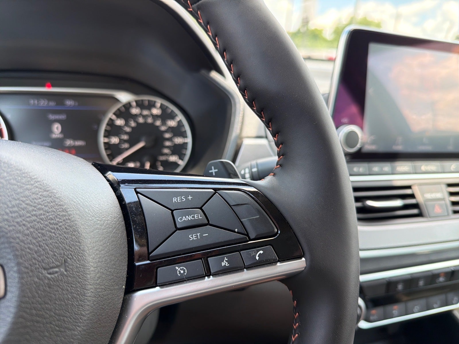 2025 Nissan Altima SR