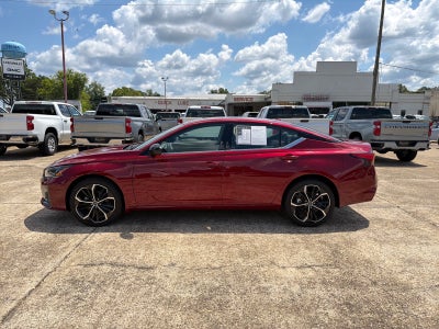 2025 Nissan Altima SR