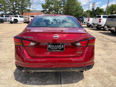 2025 Nissan Altima SR