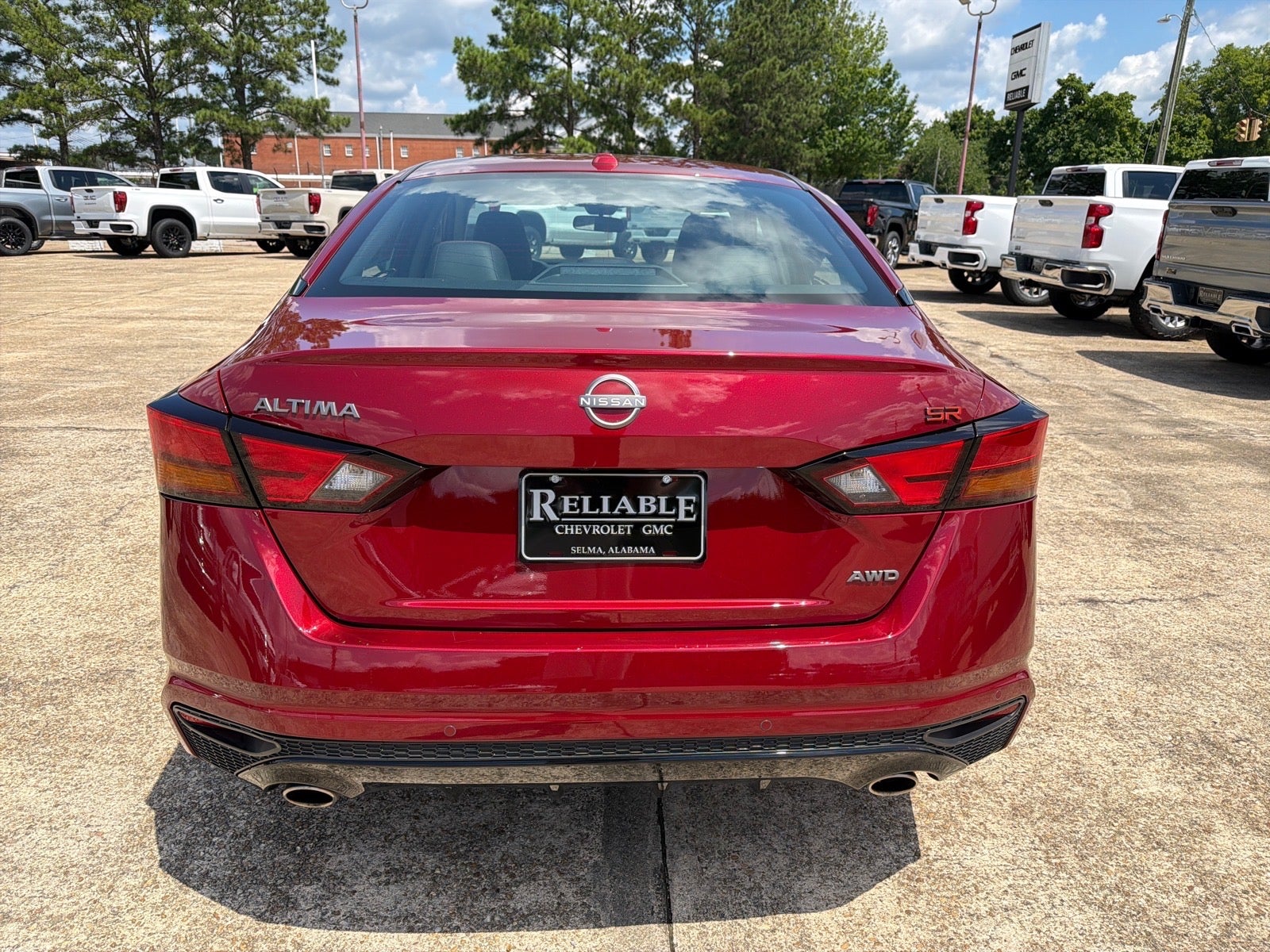 2025 Nissan Altima SR