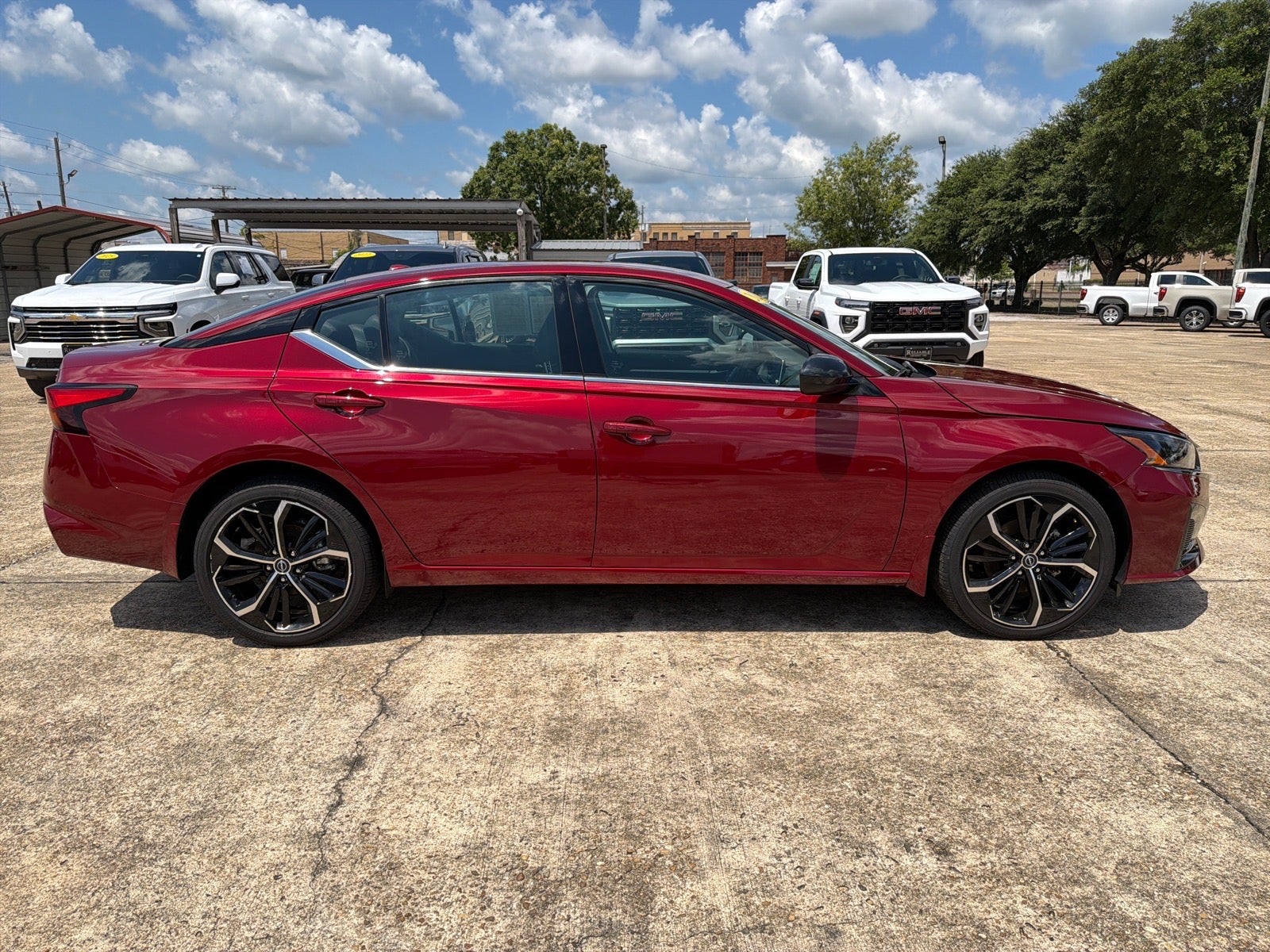 2025 Nissan Altima SR