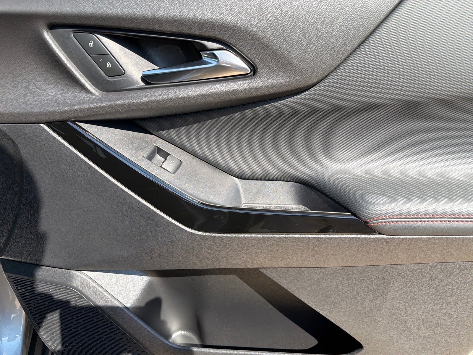 2027 Chevrolet Equinox RS - Photo 25