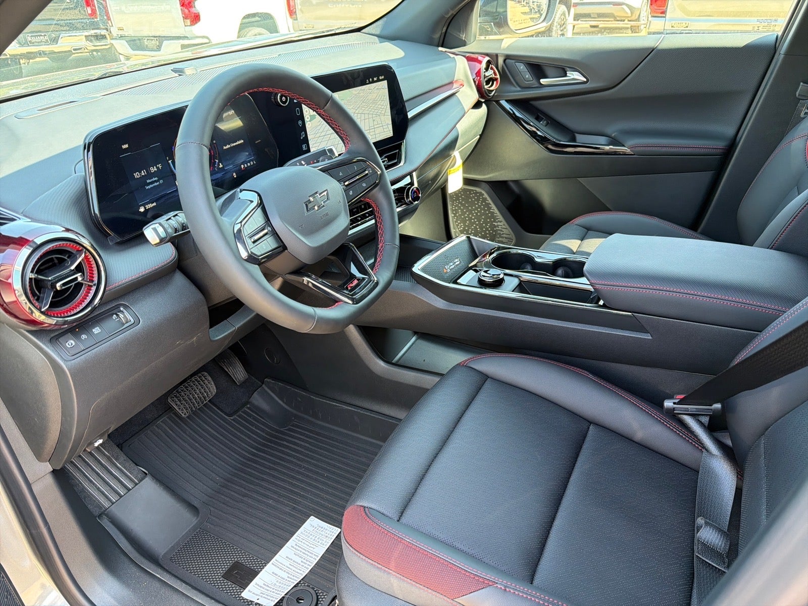 2027 Chevrolet Equinox RS - Photo 9